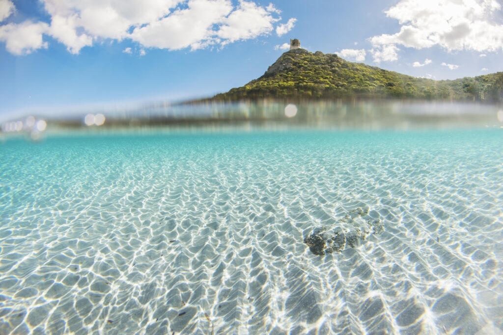 Spiagge nel Sud Sardegna: Una Guida Completa alle Perle della Costa